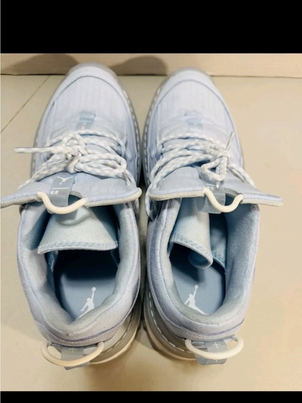 Jordan pale blue
